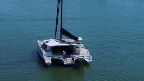 Mooring and tender launching - NEEL-TRIMARANS