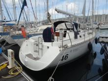 Sun Odyssey 34.2: En marina