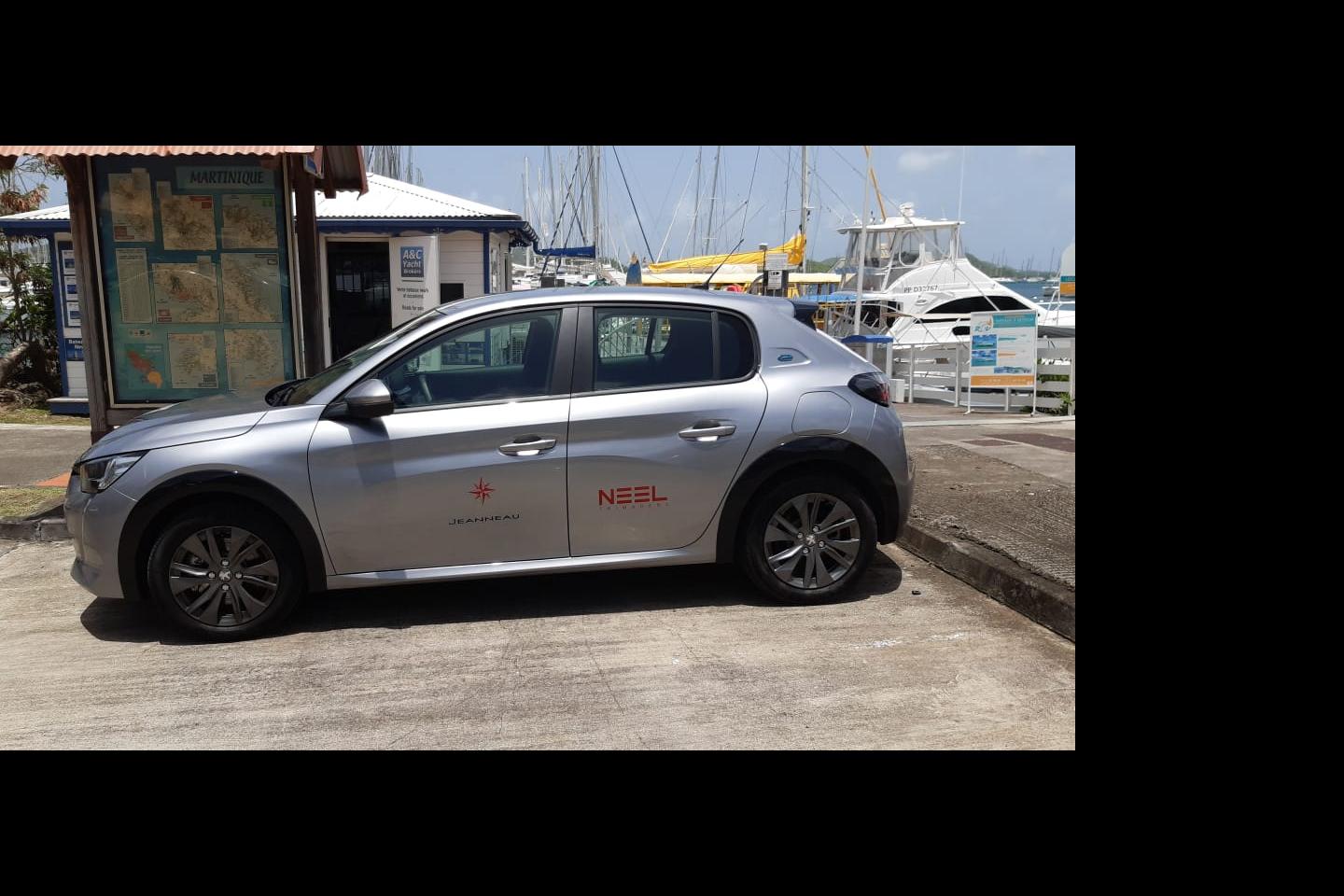 Voiture électrique A&C Yacht Brokers